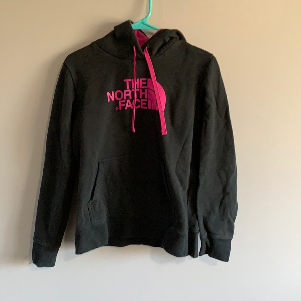 Woman’s pink and black north face hoodie!